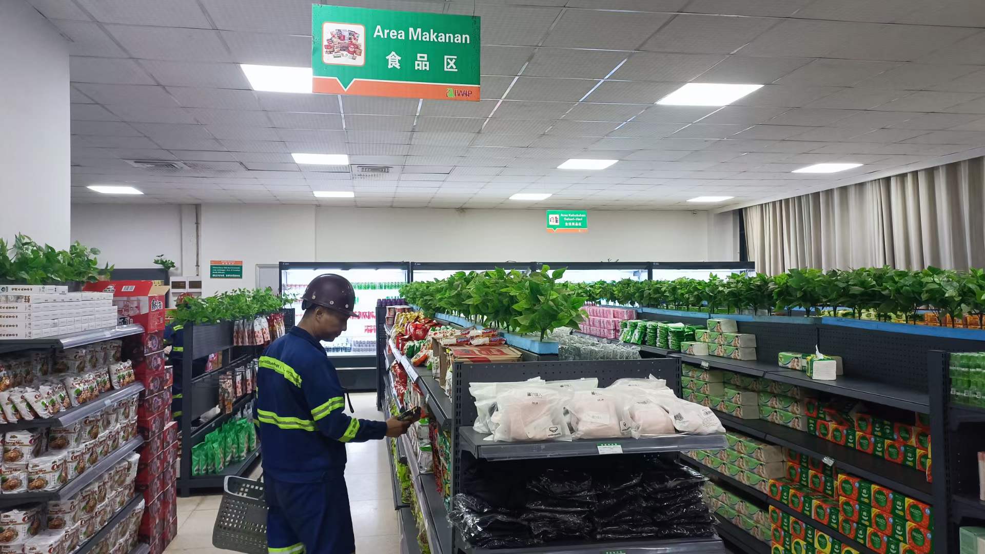 1702174059103469.jpg 8a38d26d8fe34dc30ec8fa5afbc2bde8.jpg