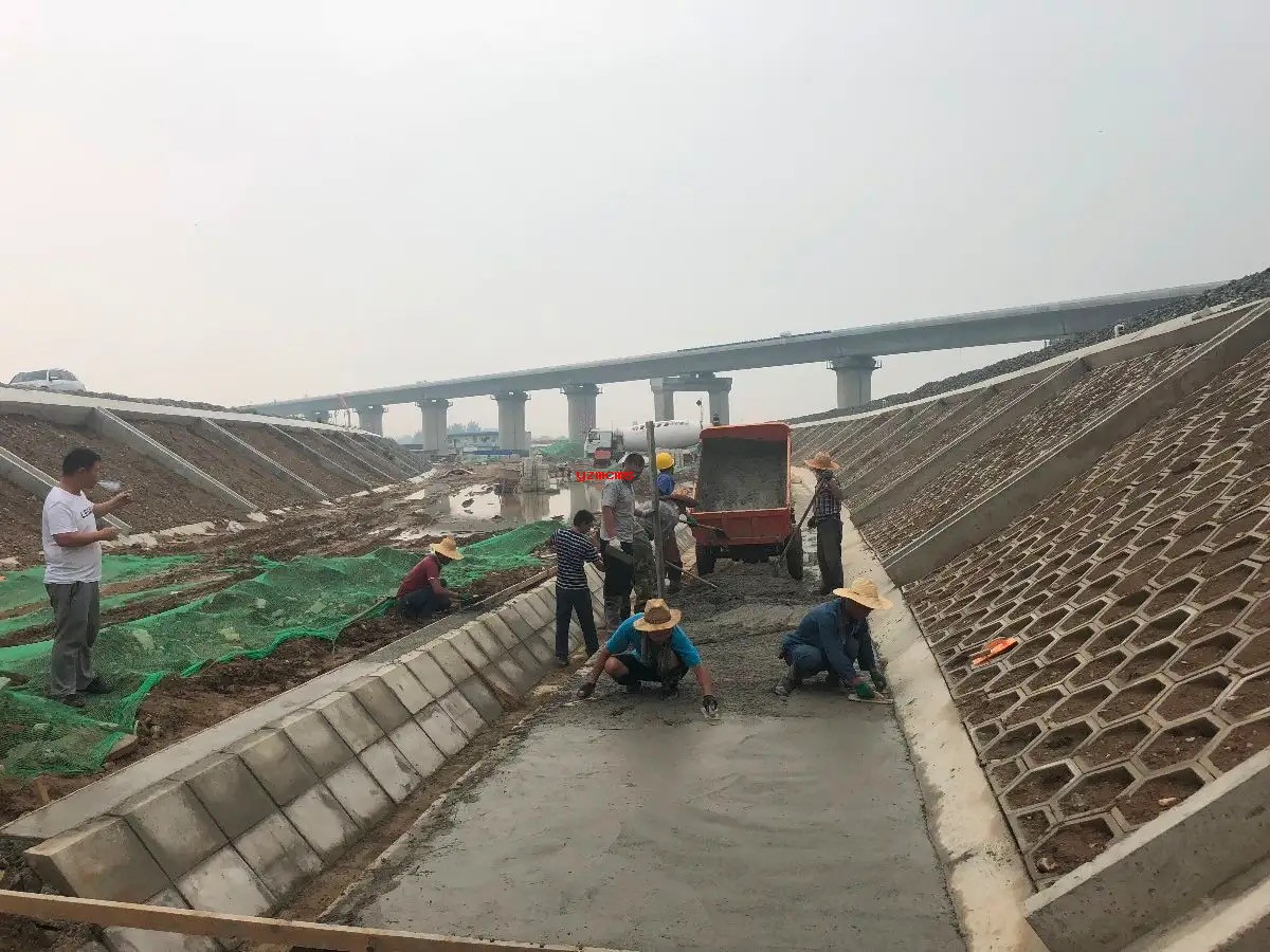 1728878949157918.jpg 9b2f8594dd12604e15a32c391eb999e.jpg